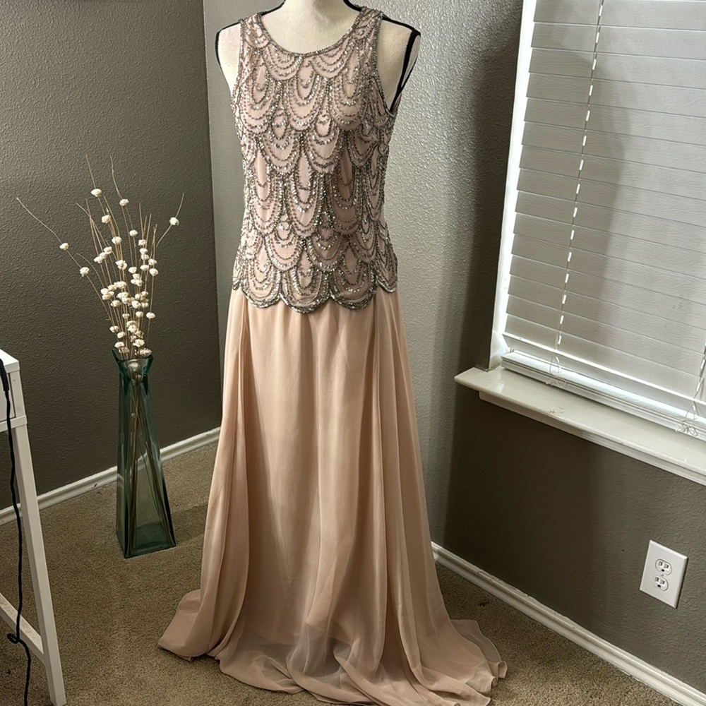 JKARA brand flowy sleeveless dress formal cocktail pink/nude size 8